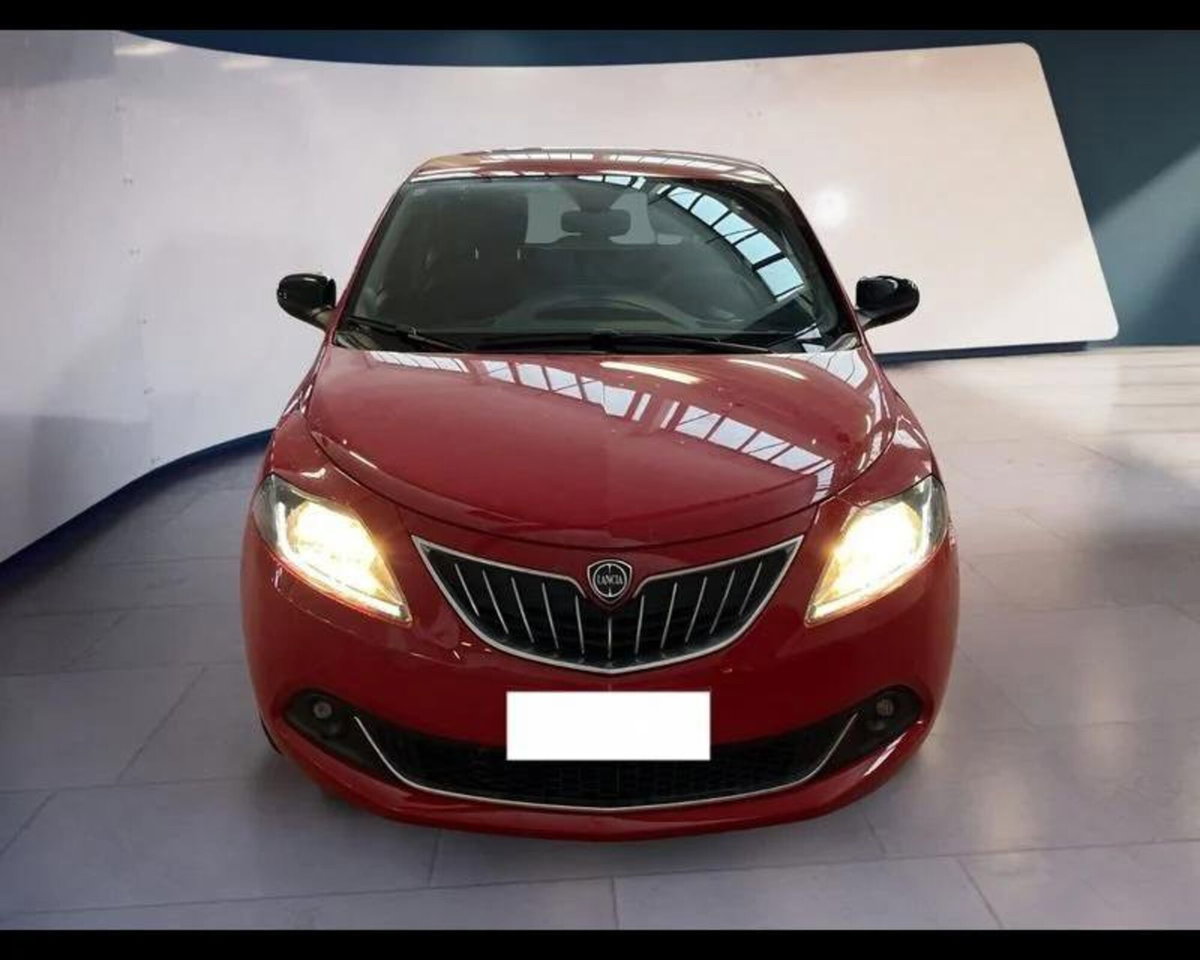 Lancia Ypsilon 1.0 FireFly 5 porte S&S Hybrid Gold Plus (2)