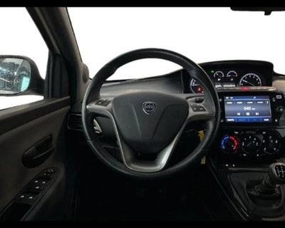 Lancia Ypsilon 1.0 FireFly 5 porte S&S Hybrid Gold Plus (9)