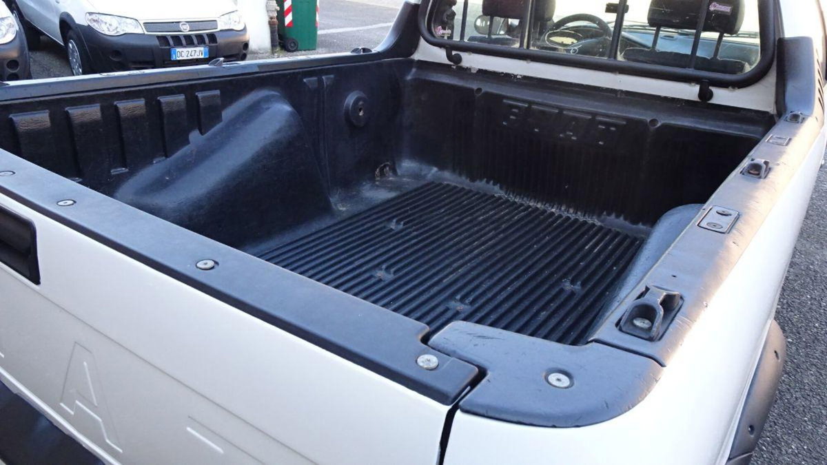 Fiat Strada 1.9 JTD Pick-up (14)