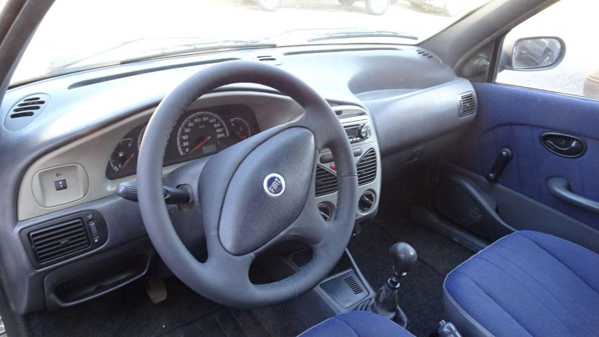 Fiat Strada 1.9 JTD Pick-up (19)