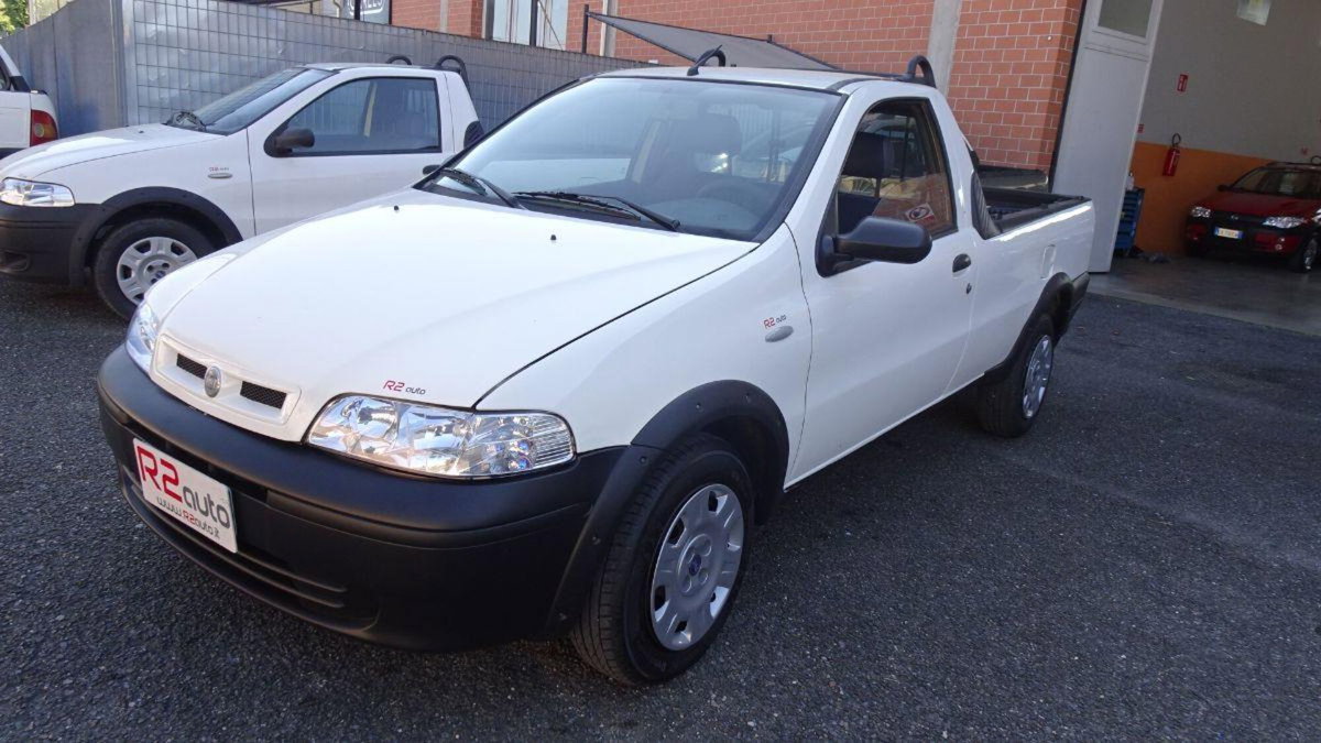 Fiat Strada 1.9 JTD Pick-up (2)