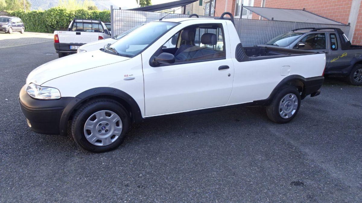 Fiat Strada 1.9 JTD Pick-up (3)