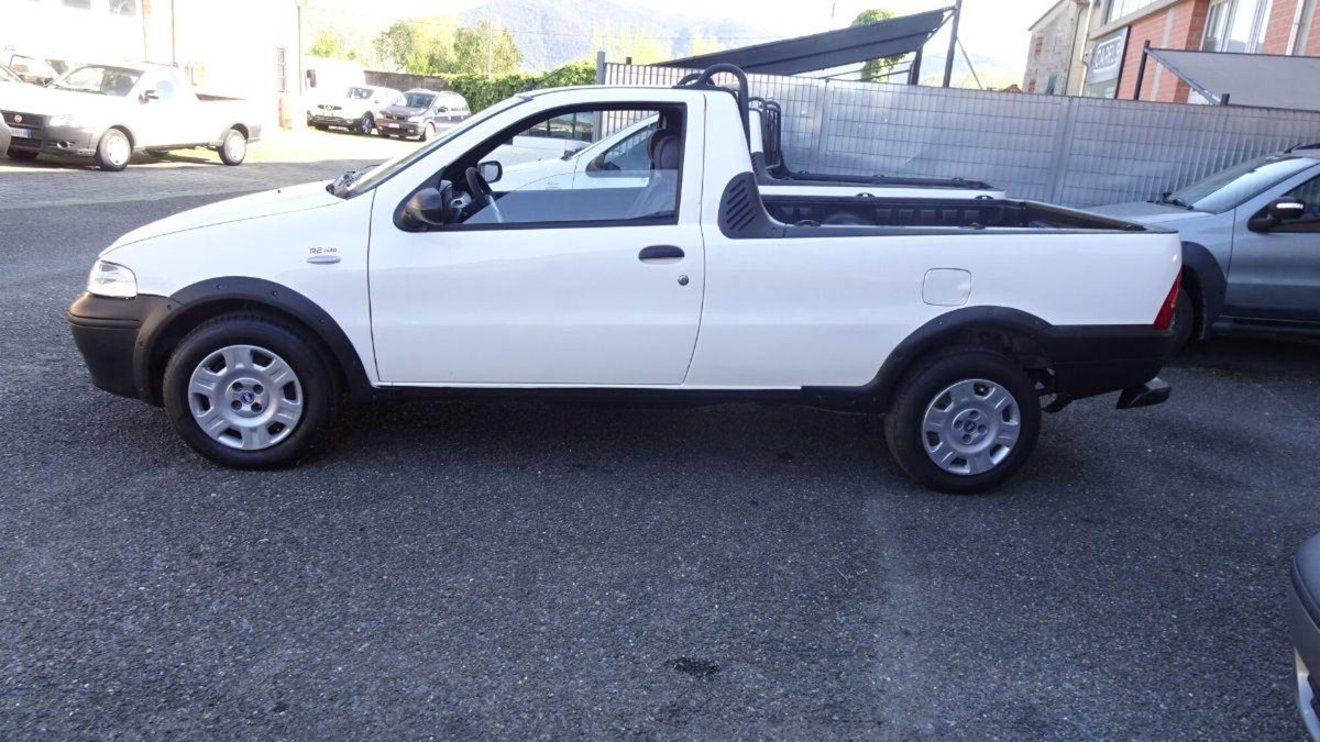 Fiat Strada 1.9 JTD Pick-up (4)