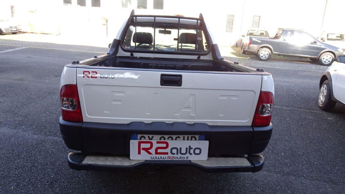 Fiat Strada 1.9 JTD Pick-up (9)
