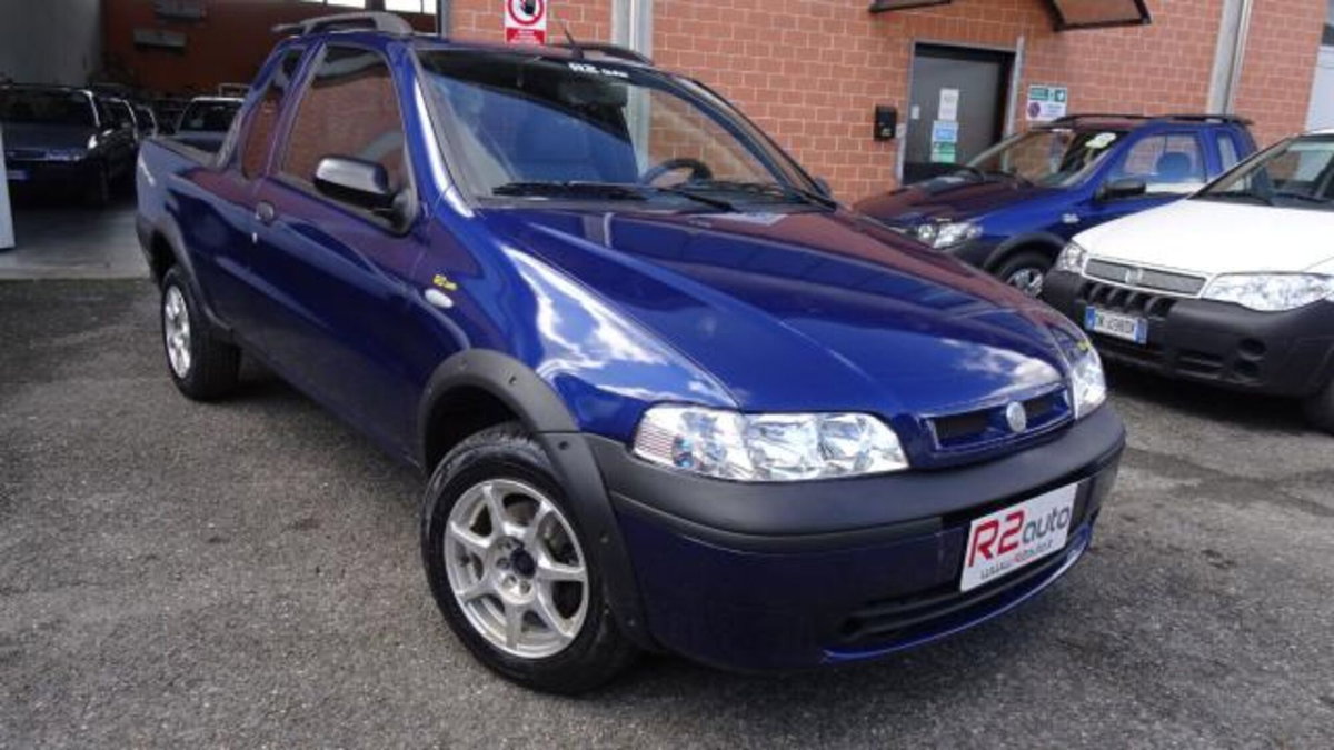 Fiat Strada 1.3 MJT Pick-up Cabina Lunga Adventure (10)