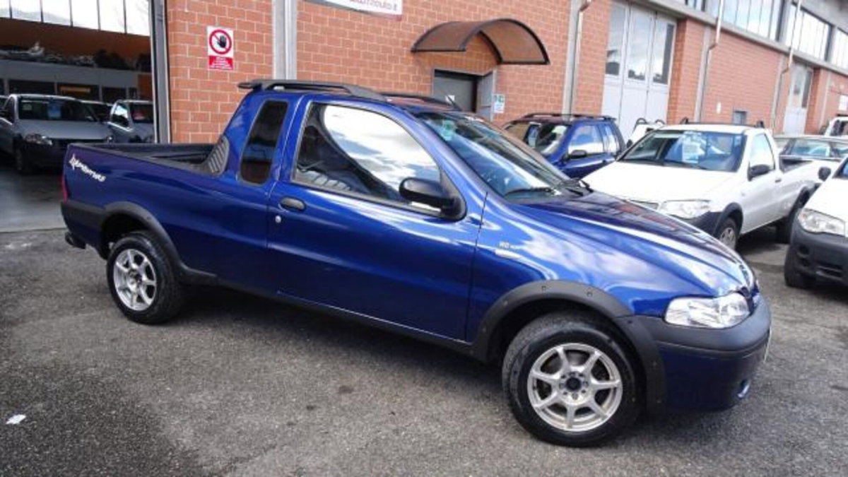 Fiat Strada 1.3 MJT Pick-up Cabina Lunga Adventure (8)