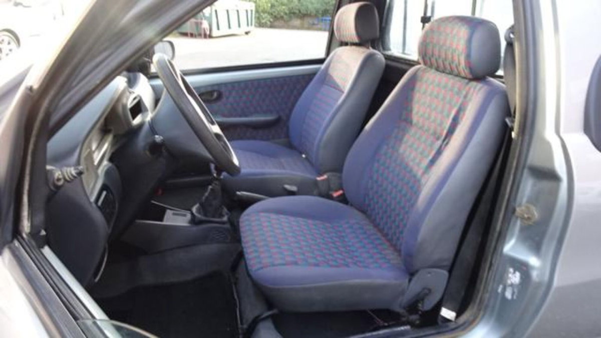 Fiat Strada 1.9 JTD Pick-up (16)