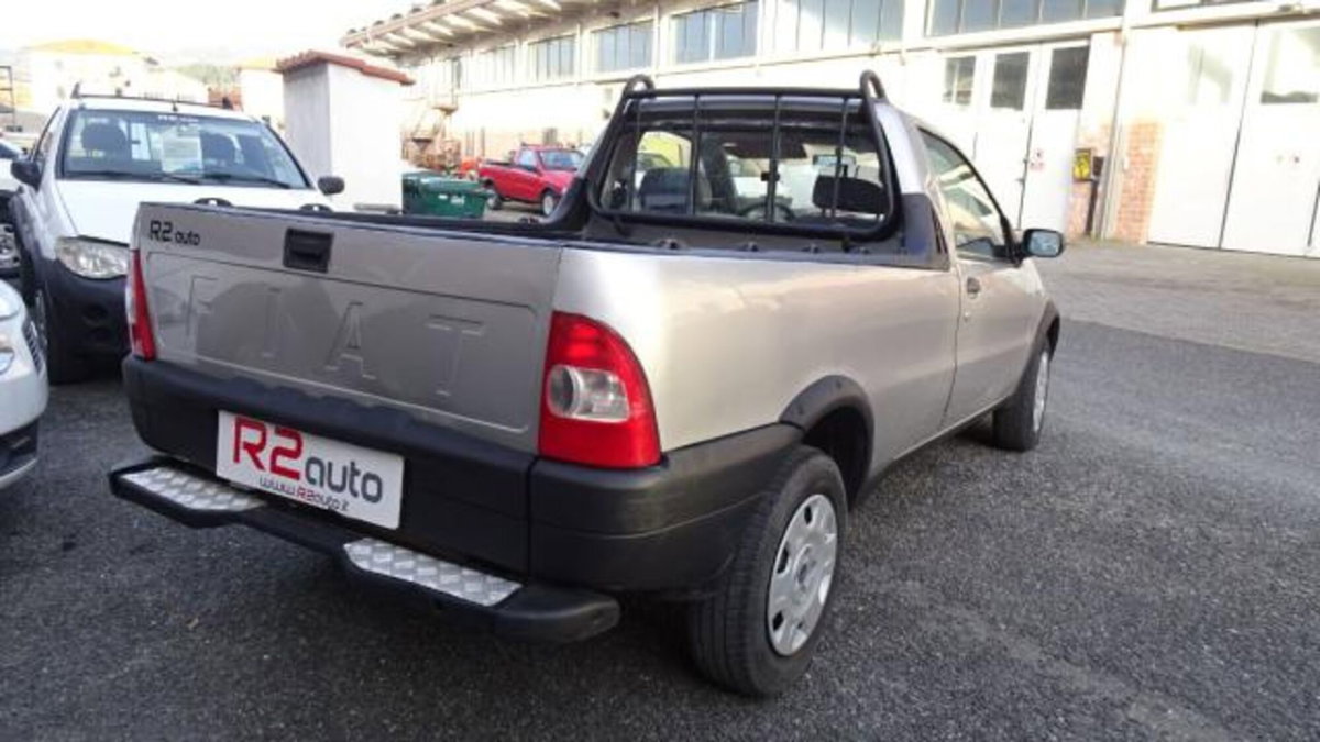 Fiat Strada 1.9 JTD Pick-up (7)