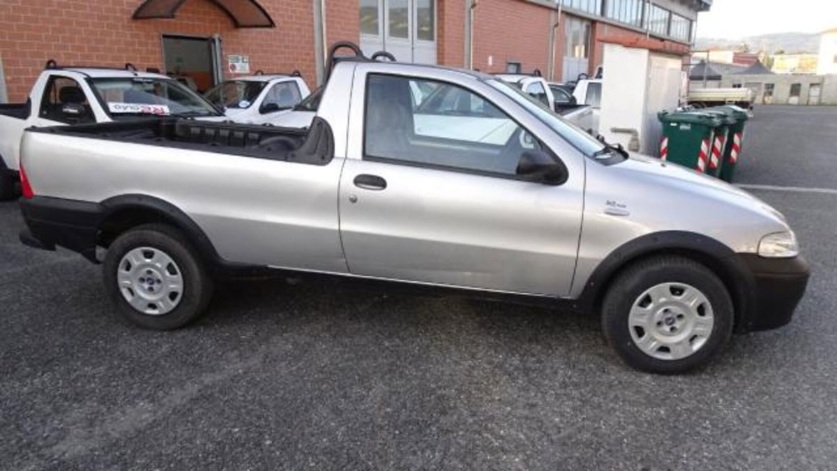 Fiat Strada 1.9 JTD Pick-up (9)