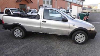 Fiat Strada 1.9 JTD Pick-up (9)