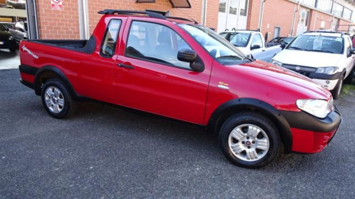 Fiat Strada 1.3 MJT Pick-up Cabina Lunga Adventure (12)