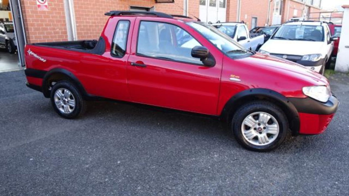 Fiat Strada 1.3 MJT Pick-up Cabina Lunga Adventure (13)