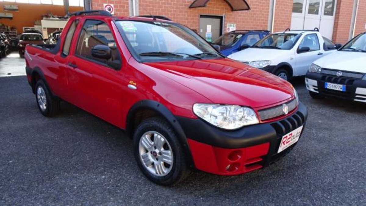 Fiat Strada 1.3 MJT Pick-up Cabina Lunga Adventure (14)