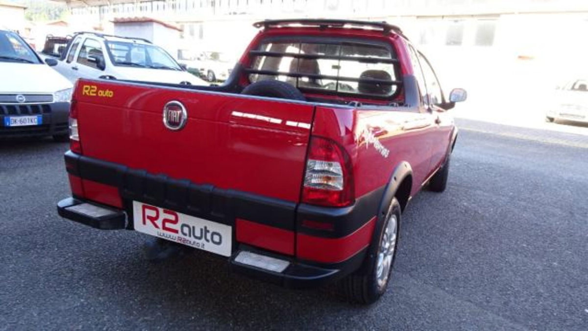 Fiat Strada 1.3 MJT Pick-up Cabina Lunga Adventure (9)