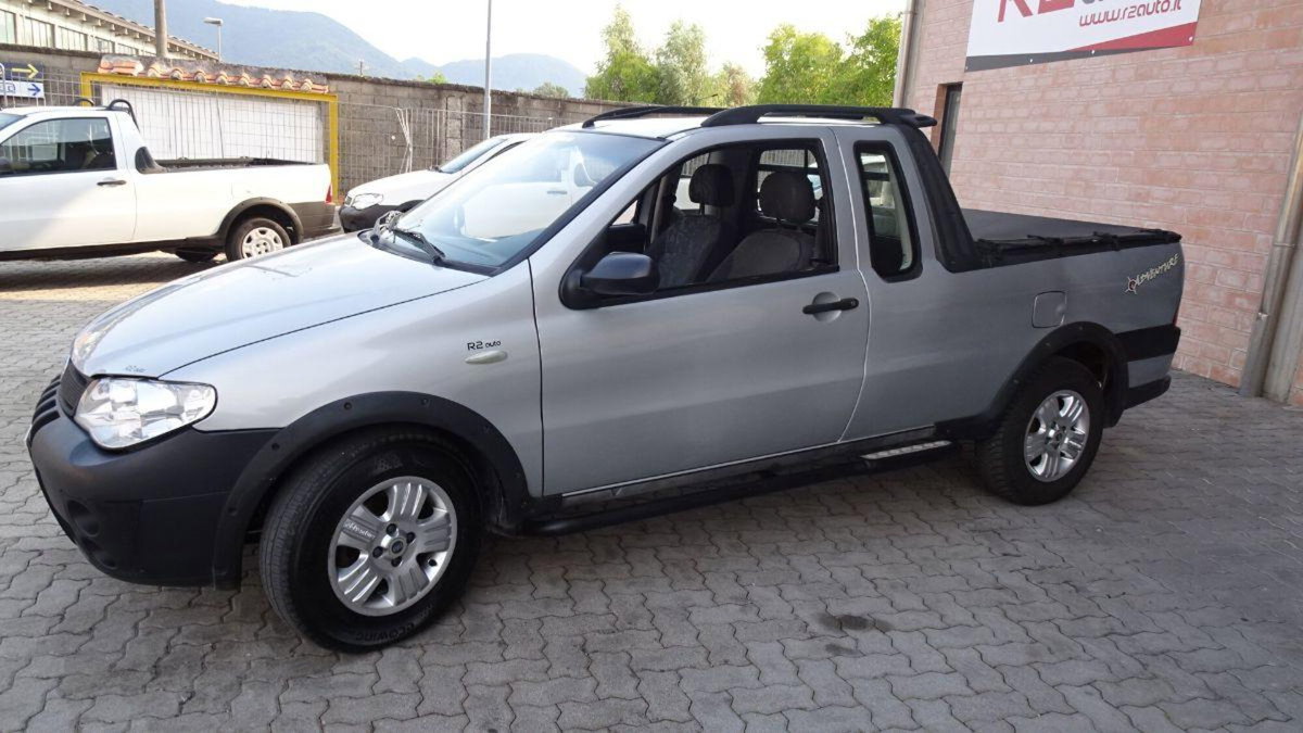 Fiat Strada 1.3 MJT Pick-up Cabina Lunga Adventure (11)