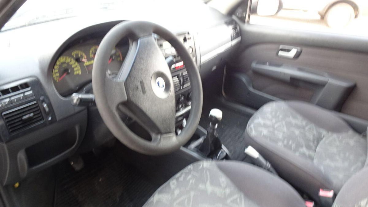 Fiat Strada 1.3 MJT Pick-up Cabina Lunga Adventure (16)