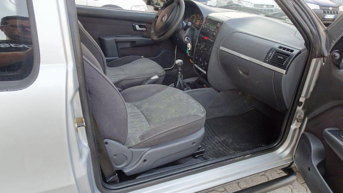 Fiat Strada 1.3 MJT Pick-up Cabina Lunga Adventure (19)