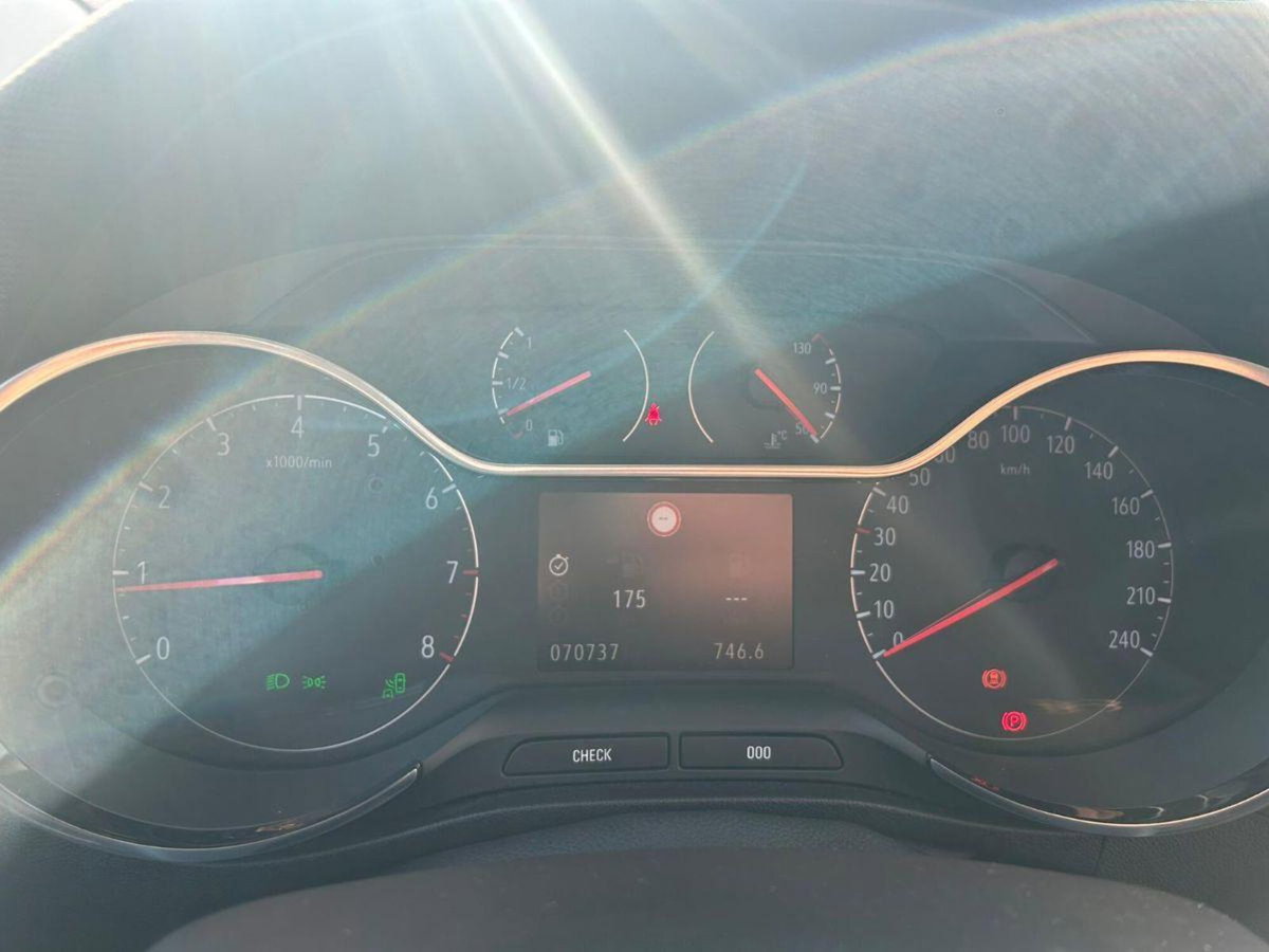 Opel Crossland 1.2 Turbo 12V 110 CV Start&Stop Ultimate (18)