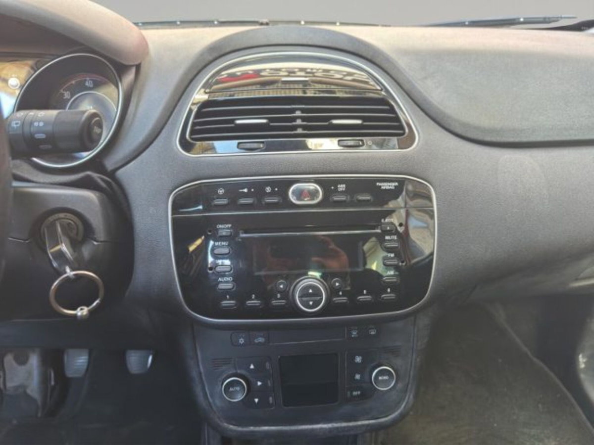 Fiat Punto 1.3 MJT II S&S 85 CV 5 porte ECO Lounge (12)