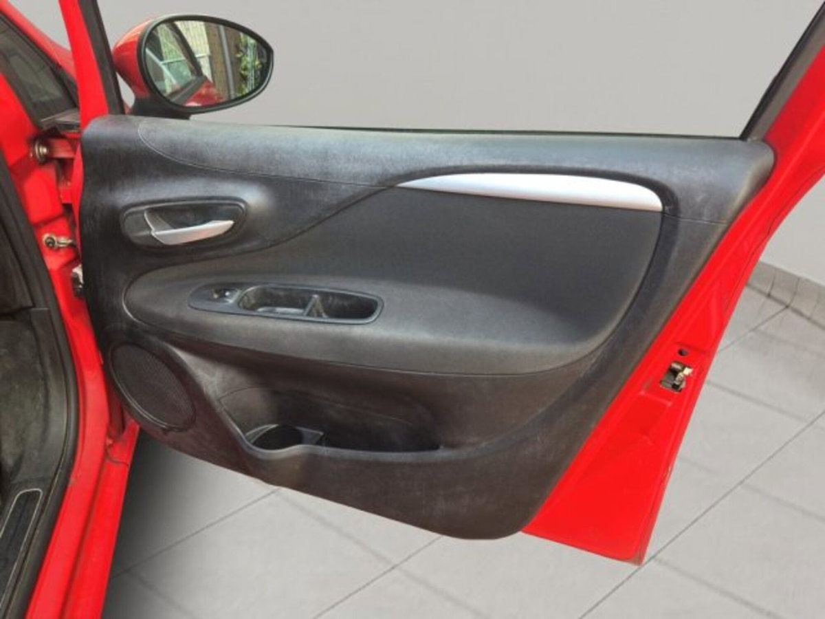 Fiat Punto 1.3 MJT II S&S 85 CV 5 porte ECO Lounge (19)