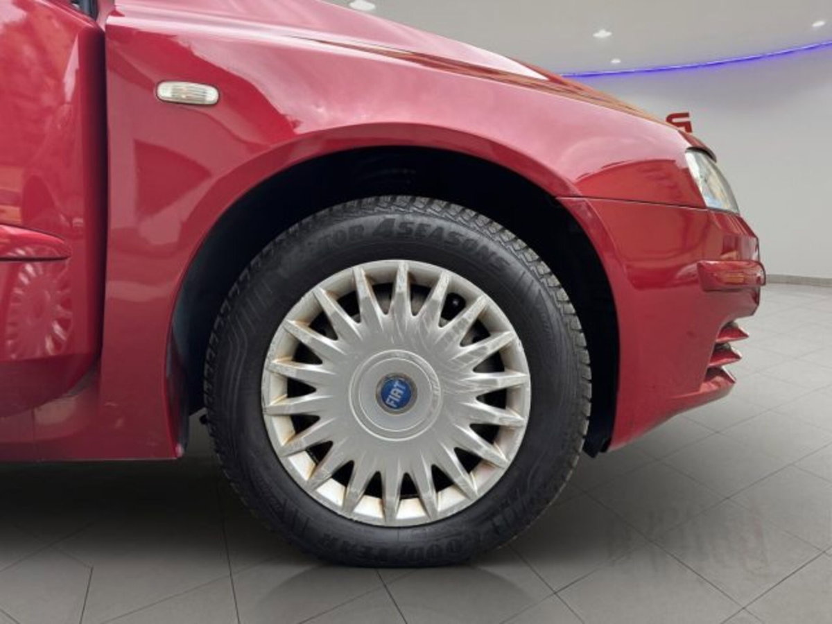 Fiat Stilo 1.6i 16V 5 porte Dynamic (19)