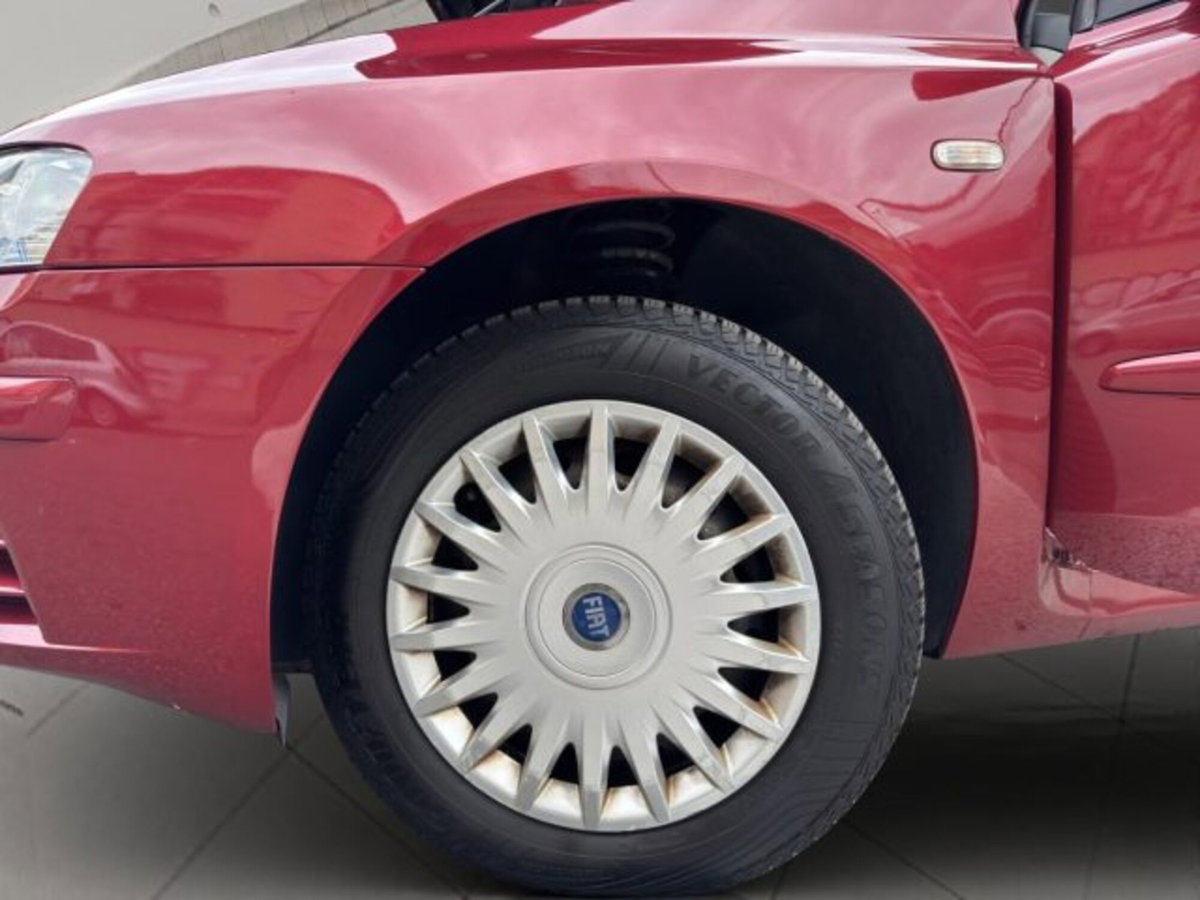 Fiat Stilo 1.6i 16V 5 porte Dynamic (20)