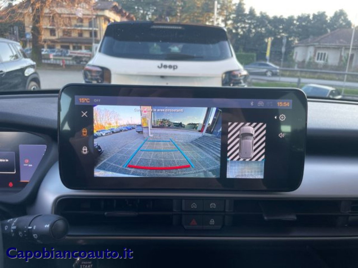 Jeep Avenger 1.2 turbo e-hybrid mhev Overland 4xe 145cv edct6 (10)