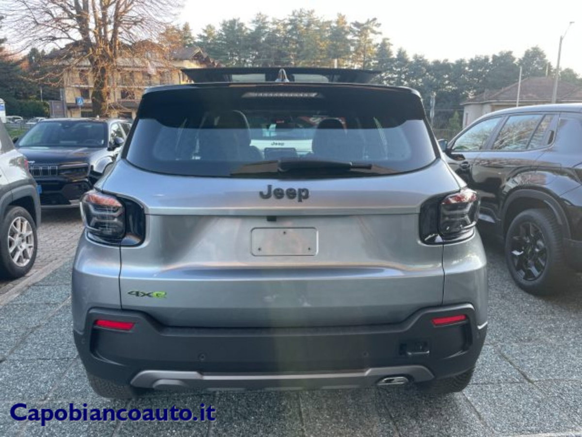 Jeep Avenger 1.2 turbo e-hybrid mhev Overland 4xe 145cv edct6 (5)