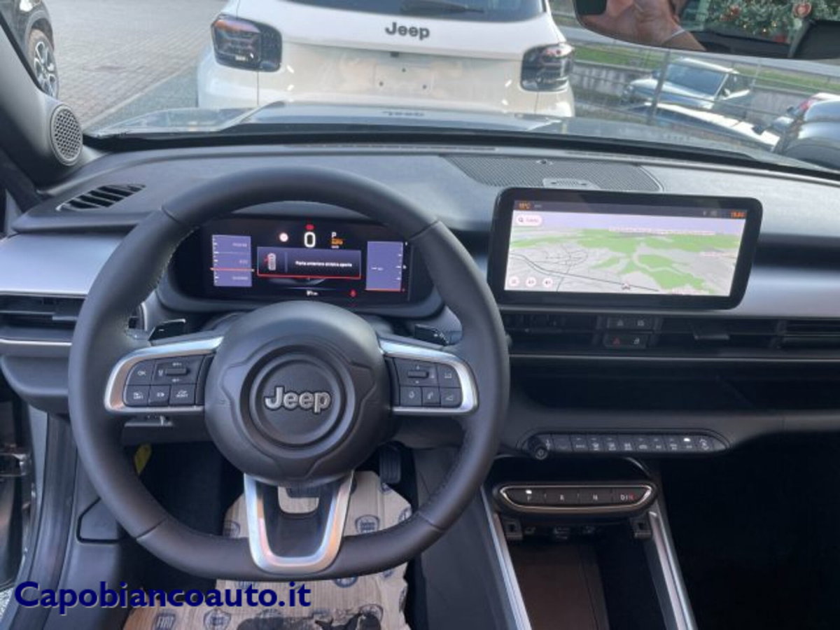 Jeep Avenger 1.2 turbo e-hybrid mhev Overland 4xe 145cv edct6 (9)