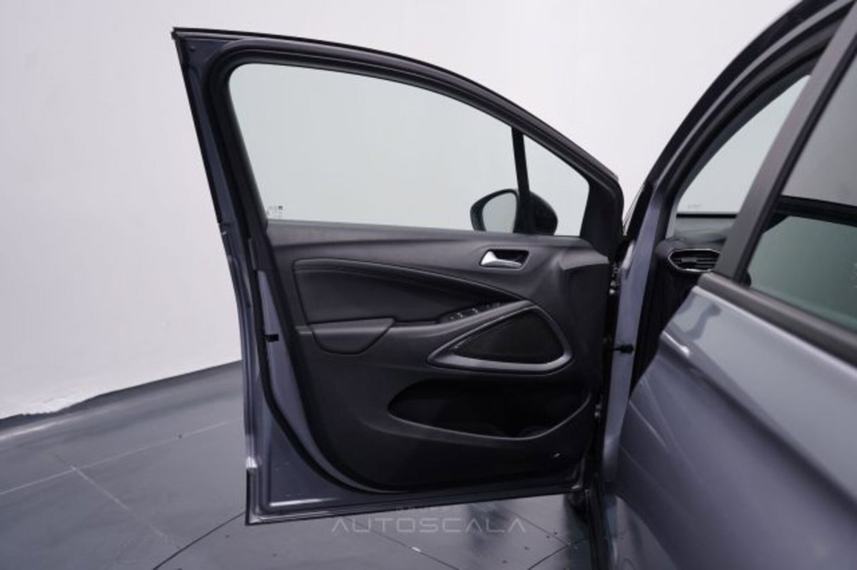Opel Crossland 1.2 12V Start&Stop Elegance (9)