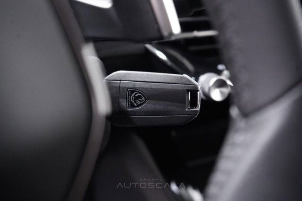 Peugeot 208 1.2 hybrid Active 100cv e-dcs 6 (18)