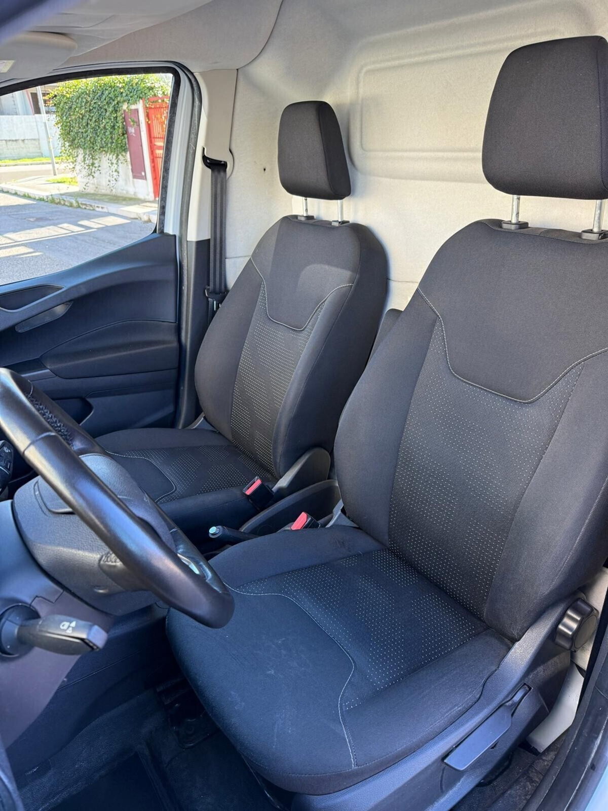 Ford Transit Courier 1.5 TDCi 75CV  Trend (14)