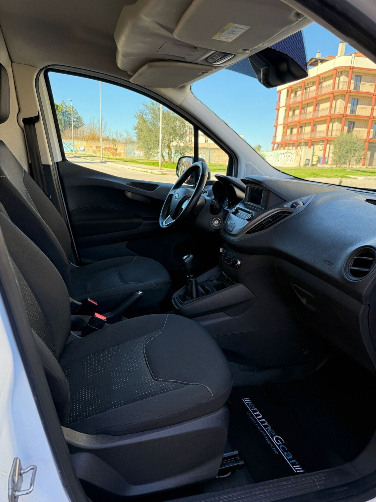Ford Transit Courier 1.5 TDCi 75CV  Trend (15)