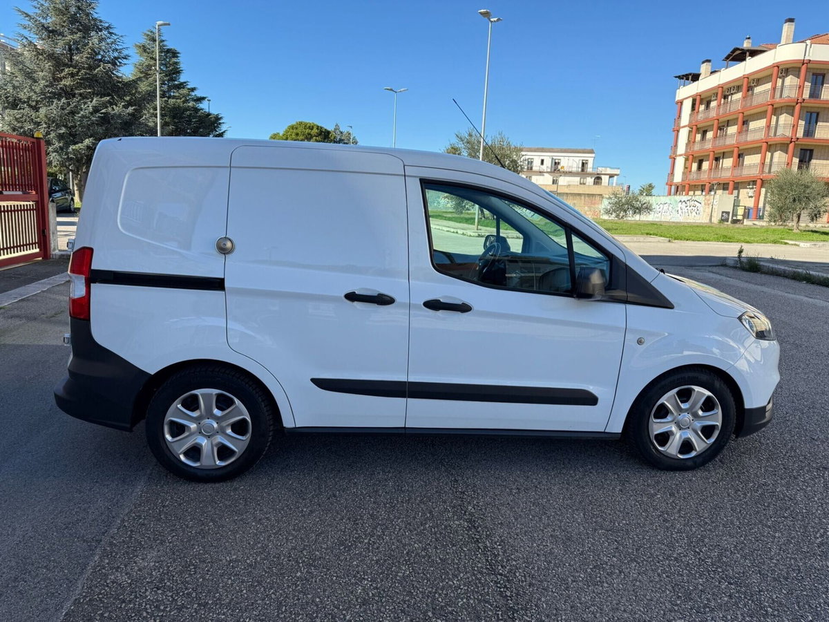 Ford Transit Courier 1.5 TDCi 75CV  Trend (4)