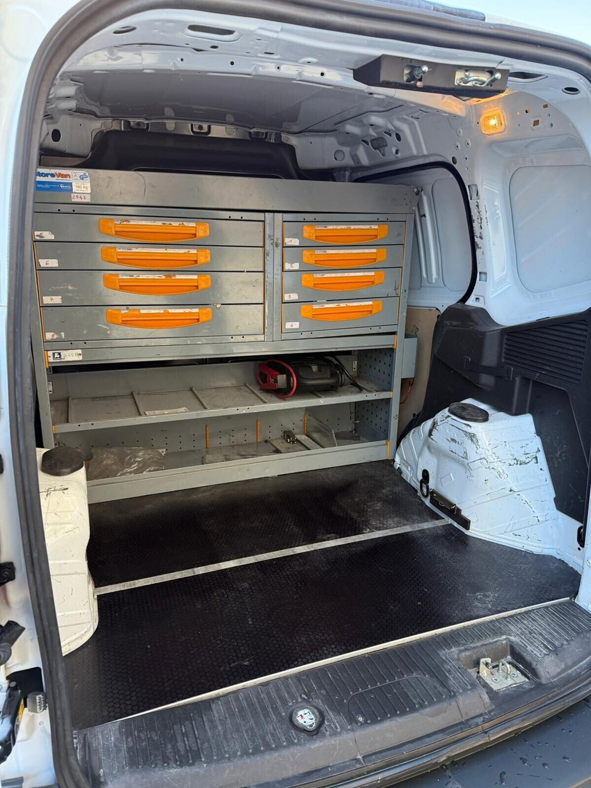 Ford Transit Courier 1.5 TDCi 75CV  Trend (9)