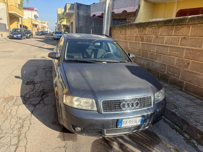 Audi A4 Avant 2.5 V6 TDI/180 CV cat quattro usata