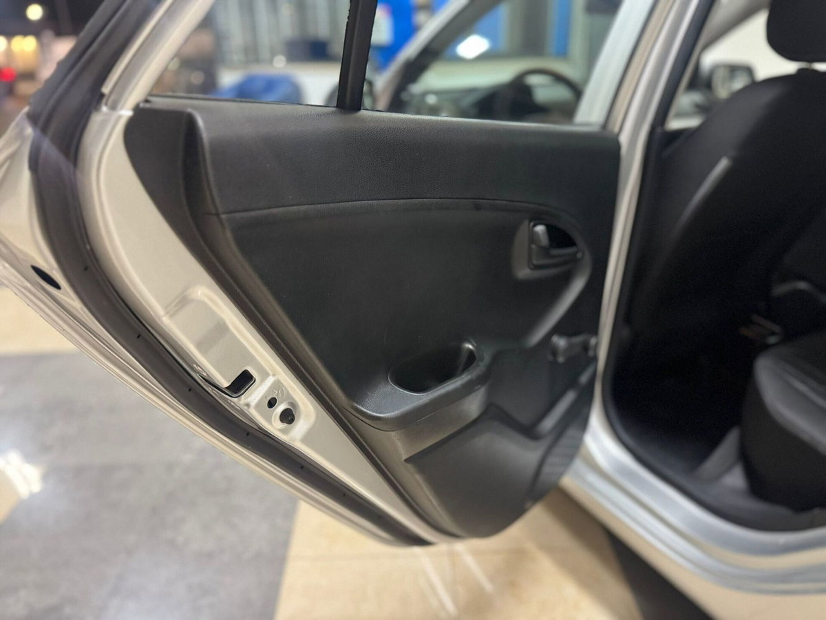 Kia Picanto 1.0 12V 5 porte Easy (7)