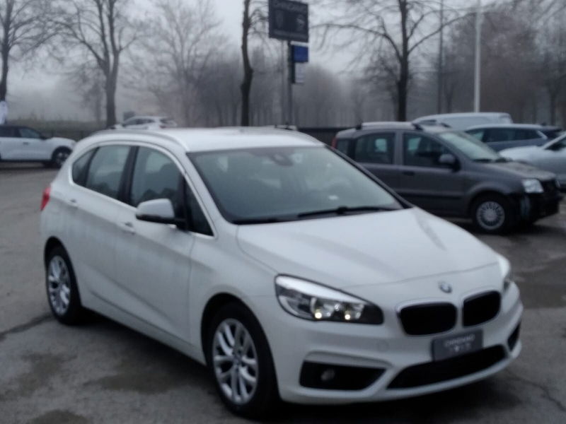 BMW Serie 2 Active Tourer 218d  Luxury auto