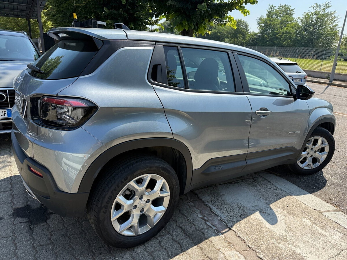 Jeep Avenger 1.2 turbo Altitude fwd 100cv (6)