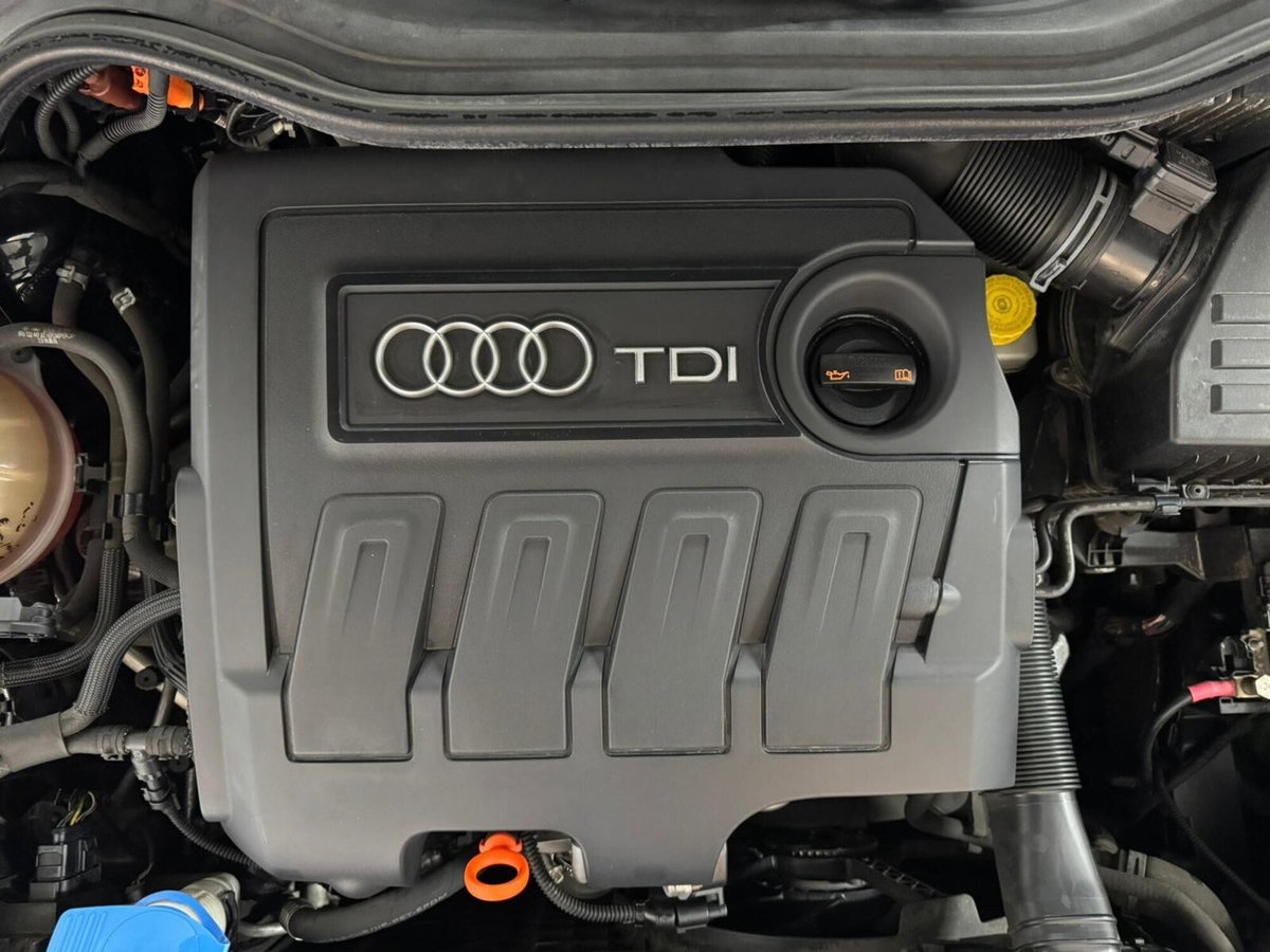 Audi A1 1.6 TDI 105 CV Ambition (12)