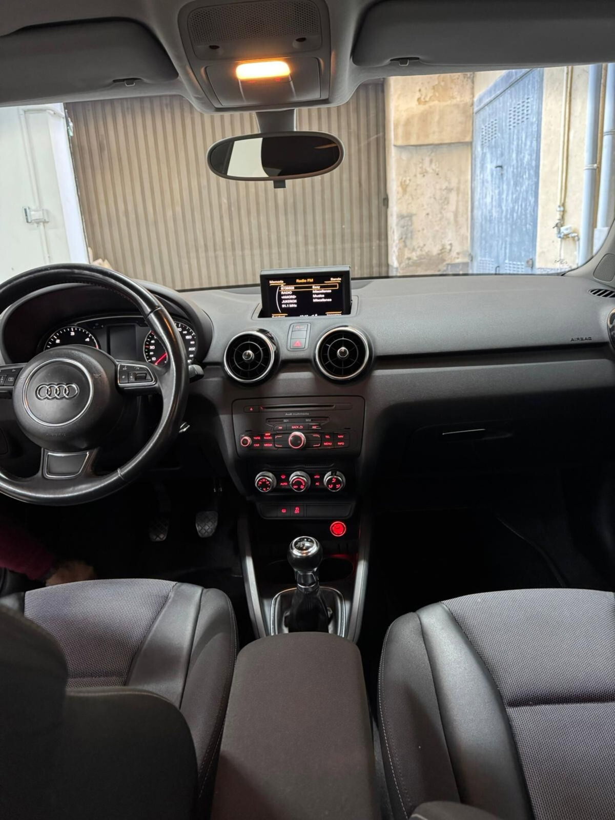 Audi A1 1.6 TDI 105 CV Ambition (15)
