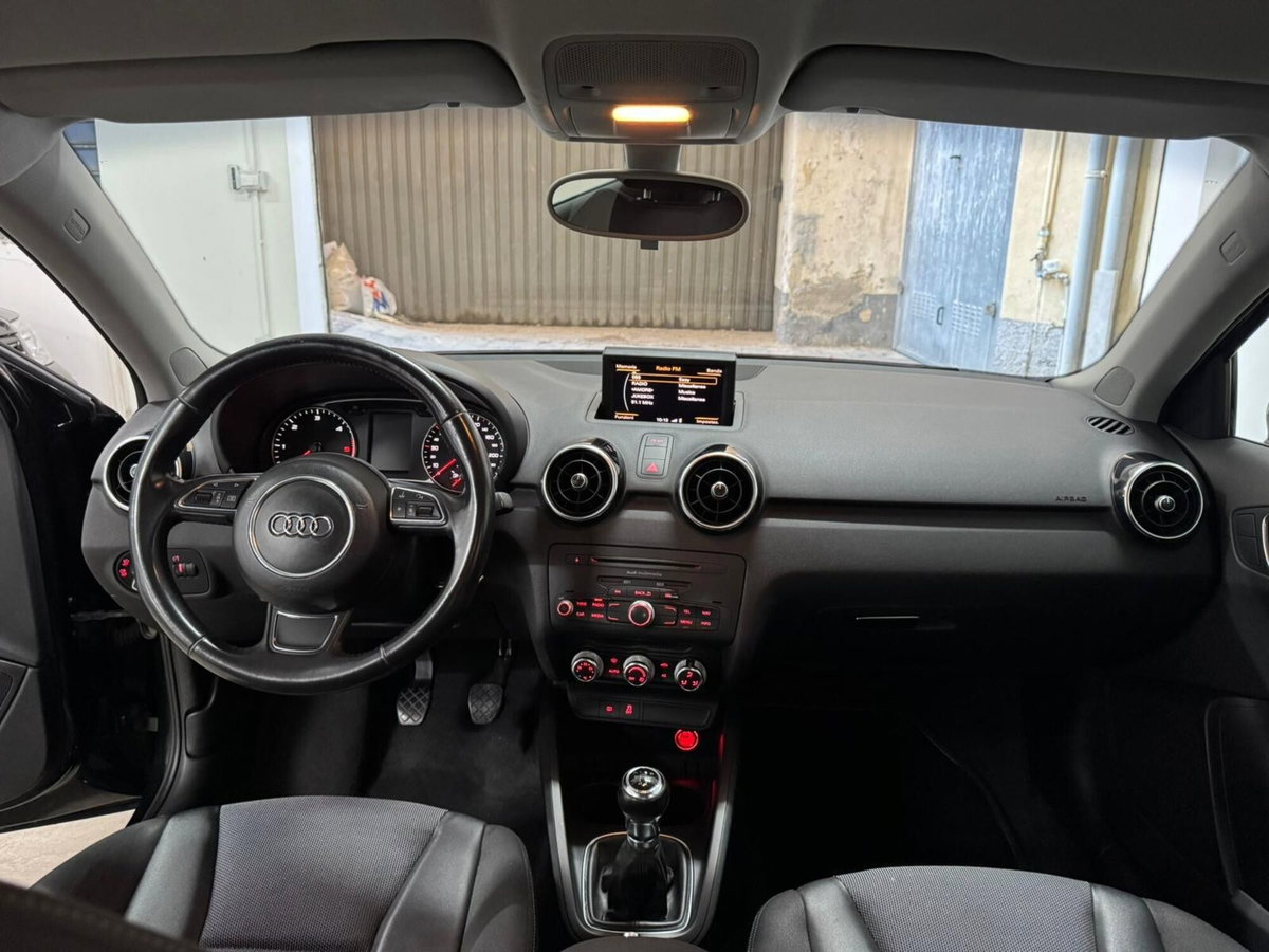 Audi A1 1.6 TDI 105 CV Ambition (17)