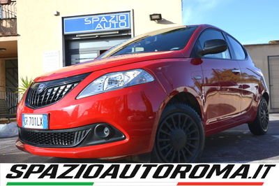 Lancia Ypsilon 1.0 FireFly 5 porte S&S Hybrid Ecochic A. Ferretti usata