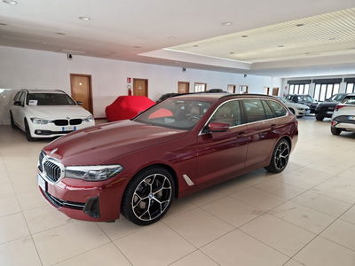 BMW Serie 5 Touring 530d 249CV  Luxury usata