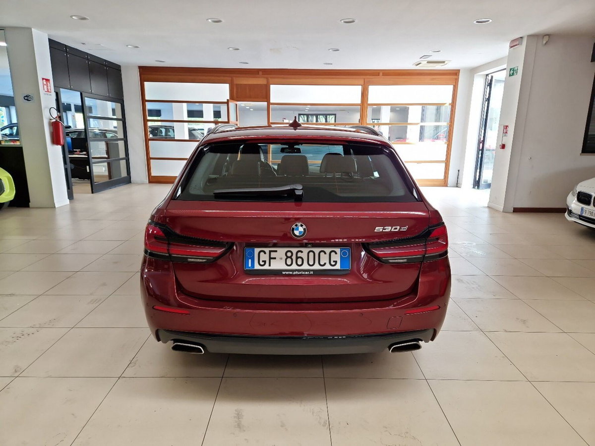 BMW Serie 5 Touring 530d 249CV  Luxury (16)