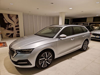 Skoda Octavia Station Wagon iV 1.4 TSI Plug-In Hybrid DSG Wagon Executive usata