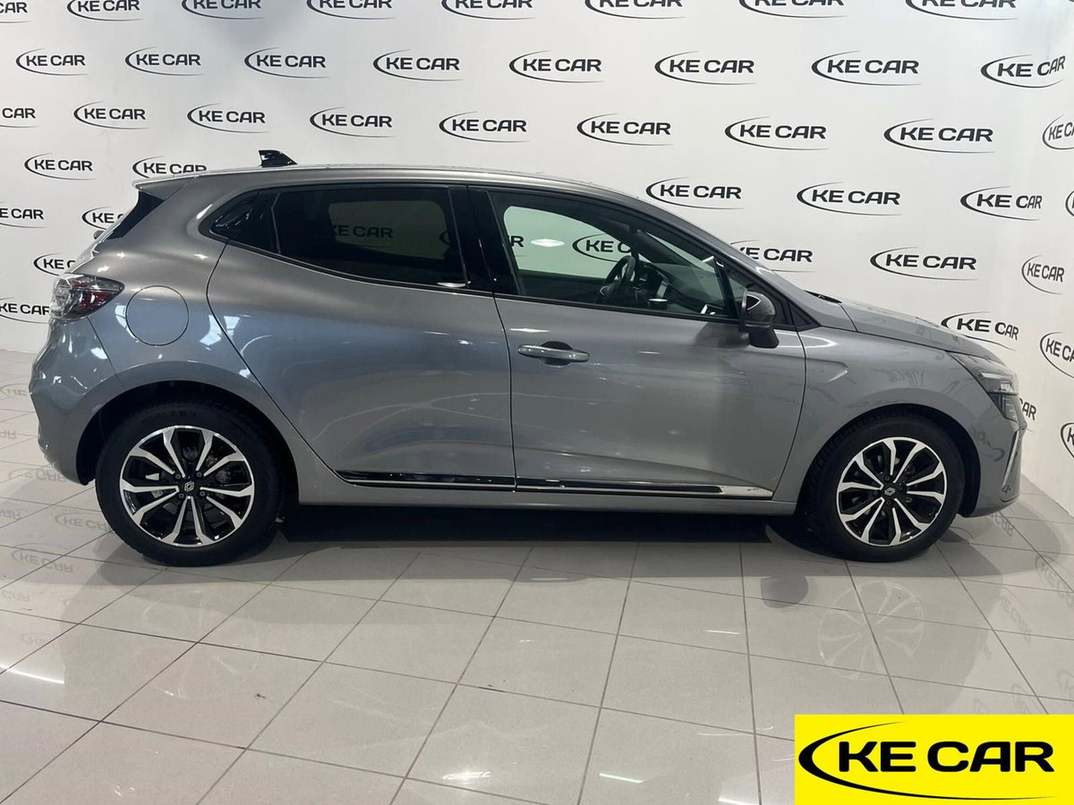Renault Clio TCe 90 CV 5 porte Techno (4)
