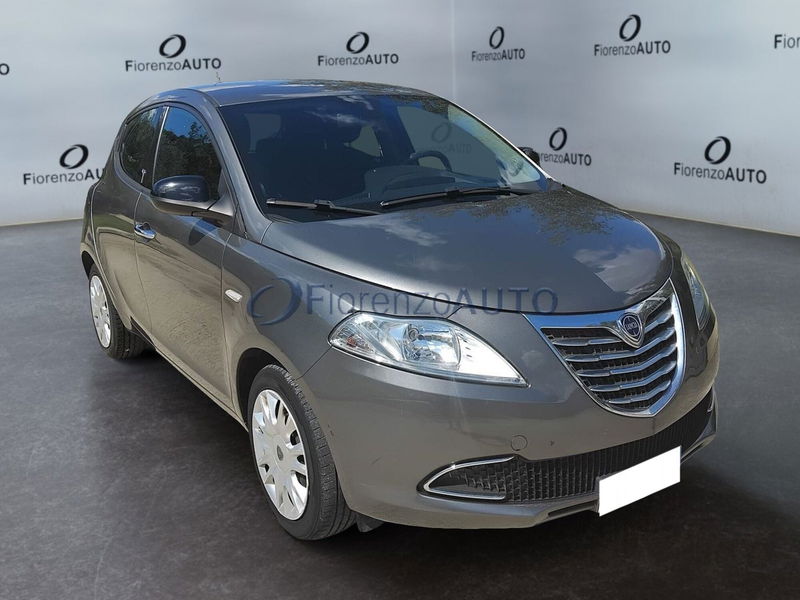 Lancia Ypsilon 1.2 69 CV 5 porte Gold