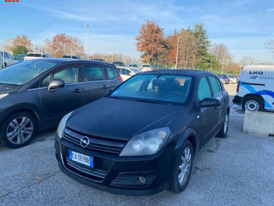 Opel Astra 1.7 CDTI 101CV 5 porte Club usata