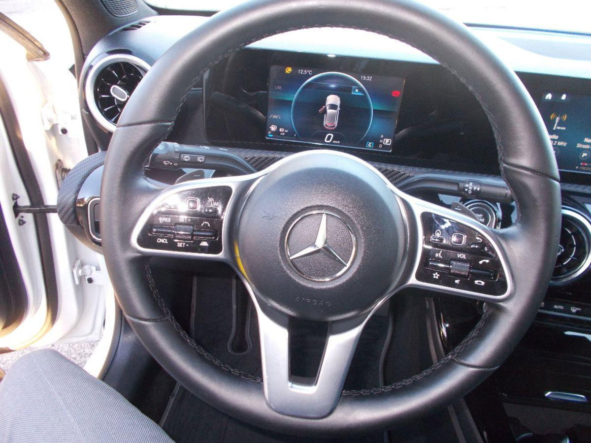 Mercedes-Benz Classe A 200 d Automatic Business (12)